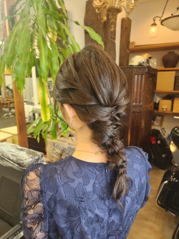 編み下ろし　ヘアアレンジ　パーティーヘアセット