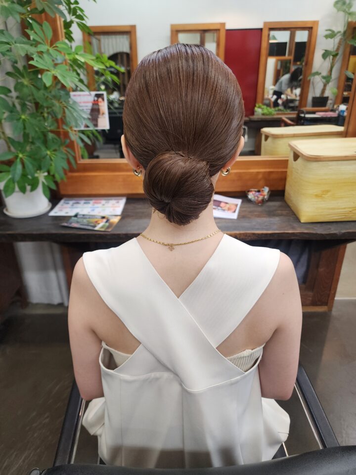 シニヨン　タイトシニヨン　ヘアセット