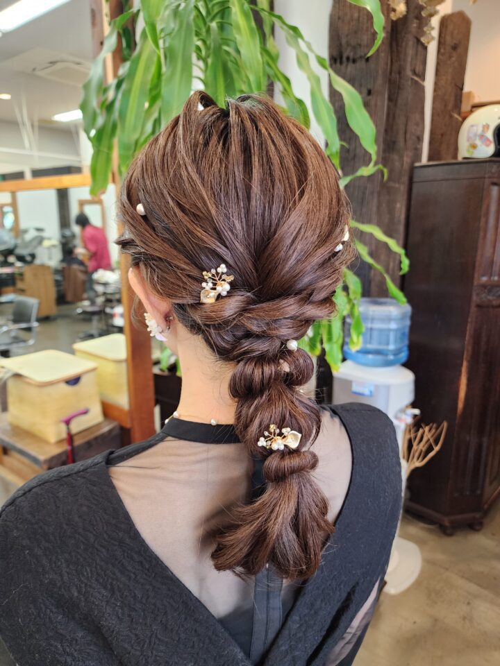 編み下ろし　ヘアアレンジ　パーティーヘア