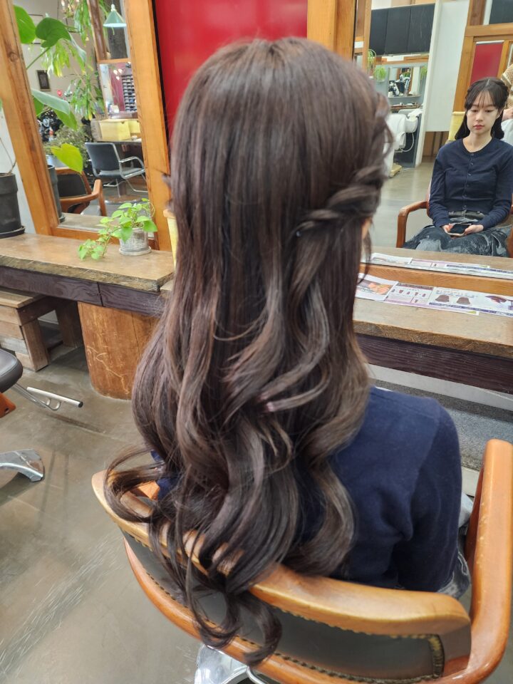 ハーフツイン　ハーフアップ　ヘアアアレンジ